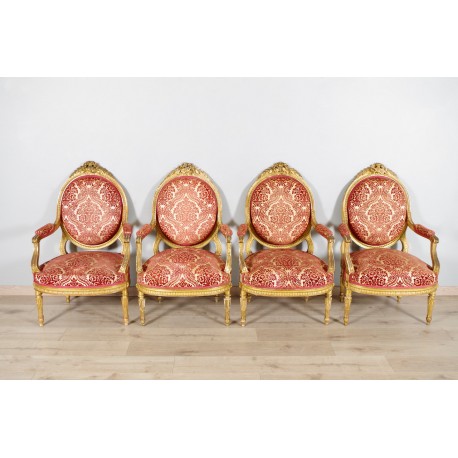 四把路易十六風格的鍍金木扶手椅