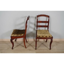 一對印有 Veuve Grange 和 Bétout 的椅子