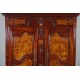 19世紀的佈雷桑衣櫃