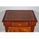 一對路易十六風格的鍍金青銅鑲嵌床頭櫃