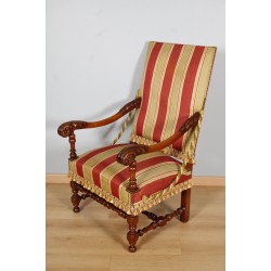 路易十三風格的扶手椅